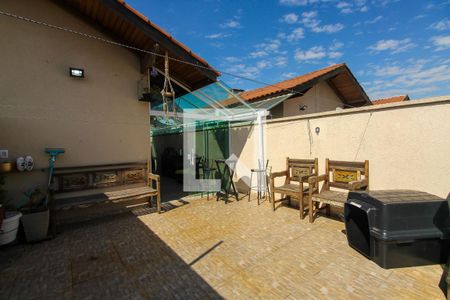 Casa de condomínio à venda com 190m², 3 quartos e 2 vagasSacada