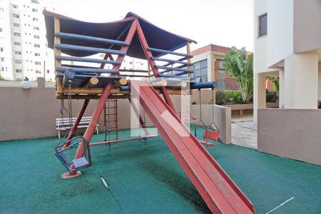 Apartamento à venda com 79m², 3 quartos e 2 vagasÁrea comum - Playground