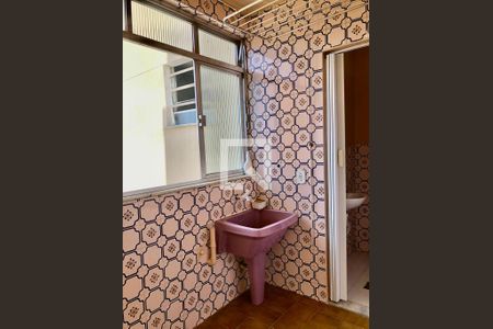 Apartamento à venda com 80m², 3 quartos e 2 vagas Apartamento à venda com 80m², 3 quartos e 2 vagasÁrea de Serviço