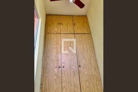 Apartamento à venda com 80m², 3 quartos e 2 vagas Apartamento à venda com 80m², 3 quartos e 2 vagasQuarto de Serviço
