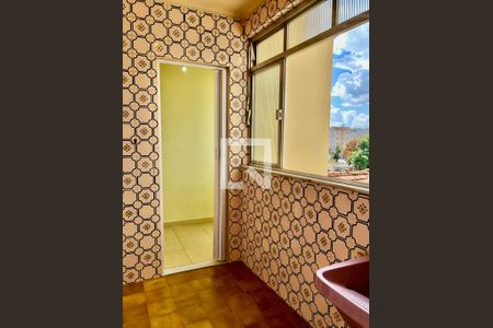 Apartamento à venda com 80m², 3 quartos e 2 vagas Apartamento à venda com 80m², 3 quartos e 2 vagasÁrea de Serviço