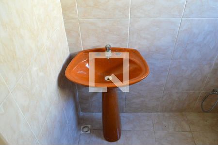 Casa para alugar com 64m², 2 quartos e sem vaga Casa para alugar com 64m², 2 quartos e sem vagaBanheiro