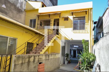 Casa para alugar com 64m², 2 quartos e sem vaga Casa para alugar com 64m², 2 quartos e sem vagaFachada