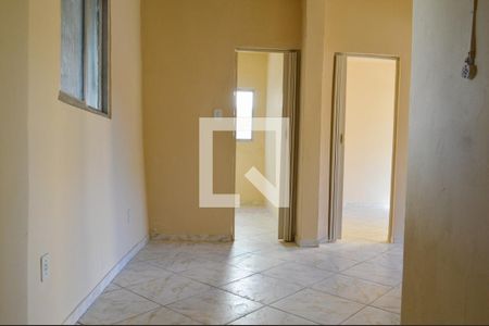 Sala de casa para alugar com 2 quartos, 64m² em Pilares, Rio de Janeiro