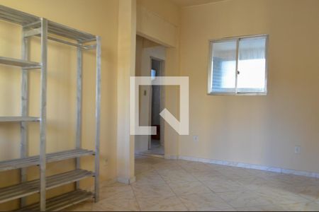Sala de casa para alugar com 2 quartos, 64m² em Pilares, Rio de Janeiro