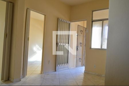 Sala de casa para alugar com 2 quartos, 64m² em Pilares, Rio de Janeiro