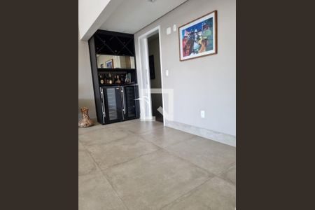 Apartamento para alugar com 3 quartos, 238m² em Vila Suzana, São Paulo