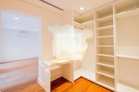 Apartamento à venda com 456m², 4 quartos e 5 vagas