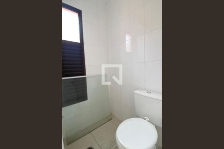 Casa de condomínio à venda com 164m², 3 quartos e 2 vagasBanheiro de serviço