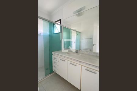 Casa de condomínio à venda com 164m², 3 quartos e 2 vagasBanheiro da Suíte 1