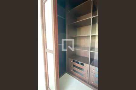 Casa de condomínio à venda com 164m², 3 quartos e 2 vagasCloset da suíte 1