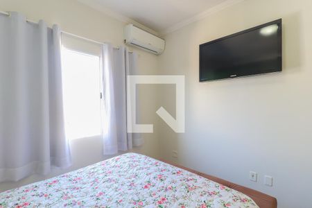 Casa de condomínio à venda com 220m², 3 quartos e 6 vagasSuíte