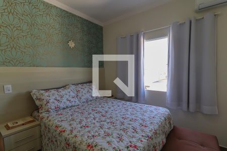 Casa de condomínio à venda com 220m², 3 quartos e 6 vagasSuíte