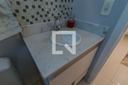 Casa de condomínio à venda com 220m², 3 quartos e 6 vagasLavabo