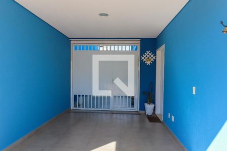 Casa de condomínio à venda com 220m², 3 quartos e 6 vagasGaragem