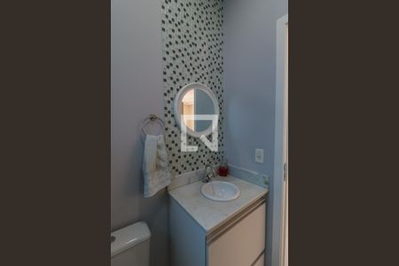 Casa de condomínio à venda com 220m², 3 quartos e 6 vagasLavabo