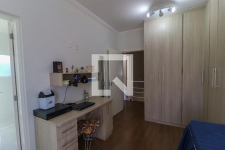 Casa de condomínio à venda com 220m², 3 quartos e 6 vagasSuíte 3