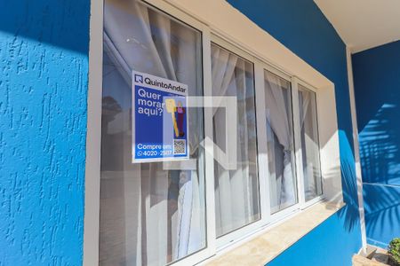 Casa de condomínio à venda com 220m², 3 quartos e 6 vagasPlaca