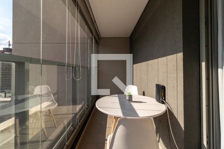 Varanda de kitnet/studio para alugar com 1 quarto, 31m² em Pompeia, São Paulo