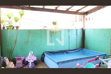 Casa à venda com 155m², 3 quartos e 1 vagaÁrea de Serviço