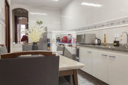 Casa à venda com 135m², 3 quartos e 2 vagas Casa à venda com 135m², 3 quartos e 2 vagasCozinha