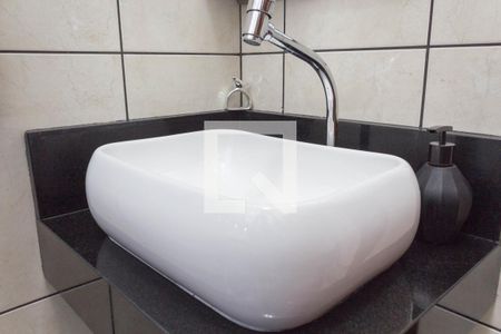 Casa à venda com 135m², 3 quartos e 2 vagas Casa à venda com 135m², 3 quartos e 2 vagasBanheiro