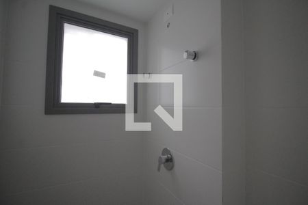 Banheiro de kitnet/studio à venda com 1 quarto, 47m² em Petrópolis, Porto Alegre