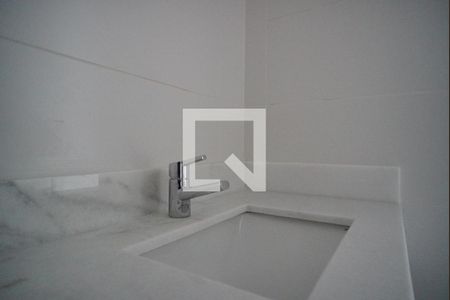 Banheiro de kitnet/studio à venda com 1 quarto, 70m² em Petrópolis, Porto Alegre