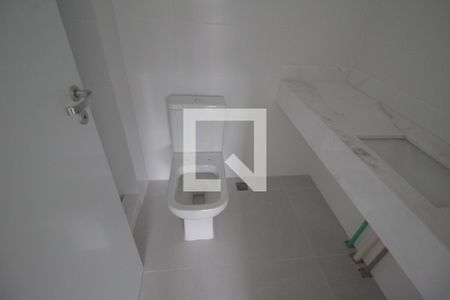 Banheiro de kitnet/studio à venda com 1 quarto, 47m² em Petrópolis, Porto Alegre