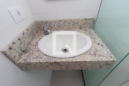 Casa de condomínio para alugar com 40m², 2 quartos e 1 vaga Casa de condomínio para alugar com 40m², 2 quartos e 1 vagaDetalhe banheiro