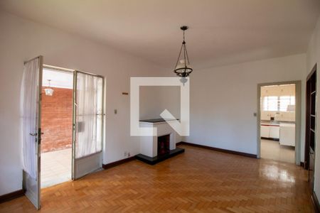 Sala de casa para alugar com 2 quartos, 150m² em Jardim Petropolis, São Paulo