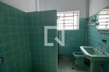 Banheiro de casa para alugar com 2 quartos, 150m² em Jardim Petropolis, São Paulo