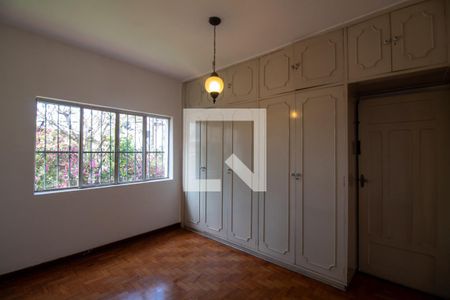 Quarto 1 de casa para alugar com 2 quartos, 150m² em Jardim Petropolis, São Paulo