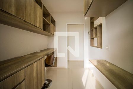Apartamento à venda com 110m², 2 quartos e 2 vagasEscritório