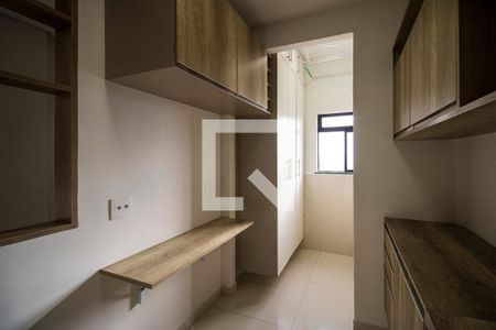 Apartamento à venda com 110m², 2 quartos e 2 vagasEscritório