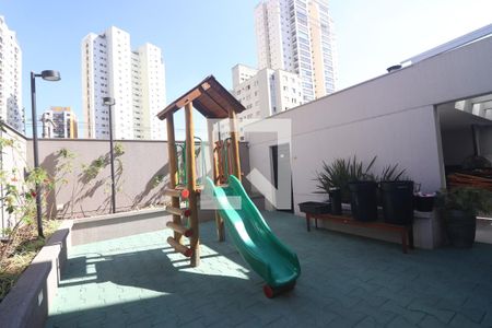 Apartamento à venda com 80m², 2 quartos e 2 vagasÁrea comum - Playground