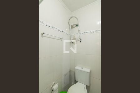 Casa à venda com 150m², 2 quartos e 2 vagas Casa à venda com 150m², 2 quartos e 2 vagasBanheiro de Serviço