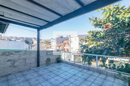 Casa à venda com 150m², 2 quartos e 2 vagas Casa à venda com 150m², 2 quartos e 2 vagasTerraço da Suite