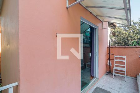 Casa à venda com 150m², 2 quartos e 2 vagas Casa à venda com 150m², 2 quartos e 2 vagasVaranda do Quarto 2