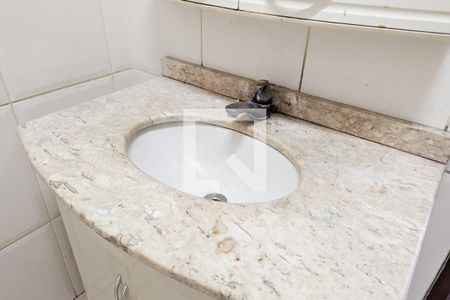 Casa à venda com 160m², 3 quartos e 2 vagasBanheiro social