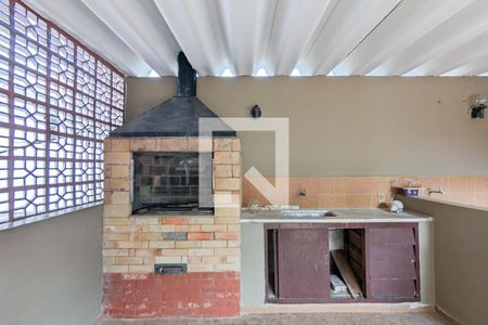 Casa à venda com 160m², 3 quartos e 2 vagasChurrasqueira