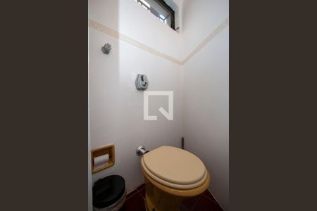 Casa à venda com 261m², 4 quartos e 4 vagasLavabo