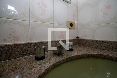 Casa à venda com 261m², 4 quartos e 4 vagasBanheiro da Suíte