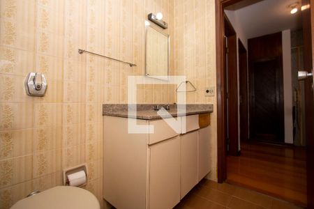 Casa à venda com 261m², 4 quartos e 4 vagasBanheiro 2