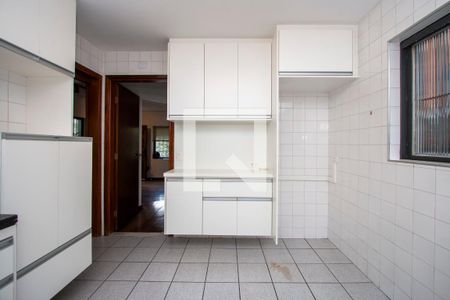 Casa à venda com 261m², 4 quartos e 4 vagasCozinha