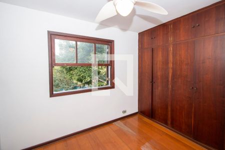 Casa à venda com 261m², 4 quartos e 4 vagasQuarto 3