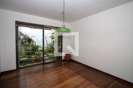 Sala de Jantar de casa à venda com 4 quartos, 261m² em Vila Madalena, São Paulo