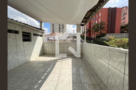 Casa para alugar com 80m², 2 quartos e 1 vagaÁrea externa