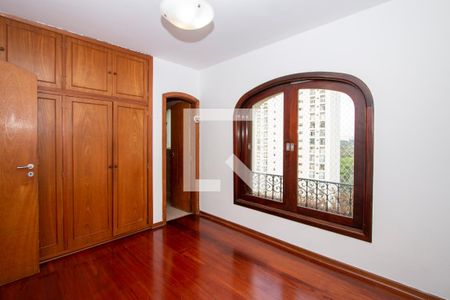 Apartamento para alugar com 134m², 3 quartos e 2 vagasQuarto Suíte 1