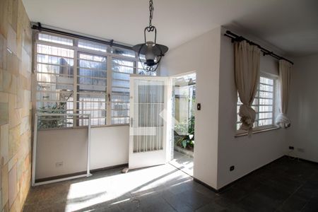 Hall de entrada de casa para alugar com 3 quartos, 120m² em Jardim Petropolis, São Paulo